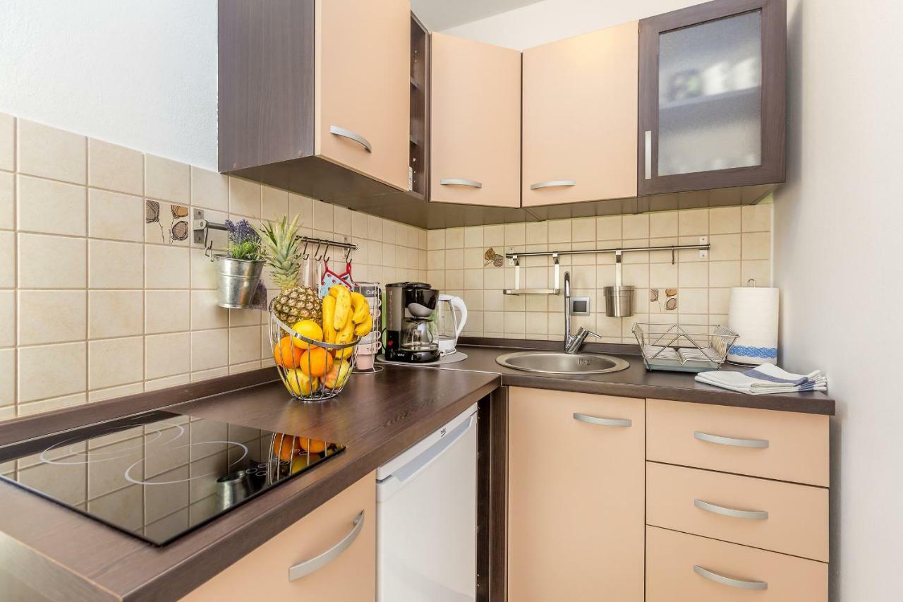 Studio Apartman Magdalena Leilighet Omišalj Eksteriør bilde